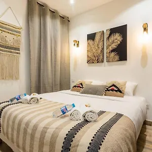 Hsh Cosy Bidassoa Gambetta , Paris France